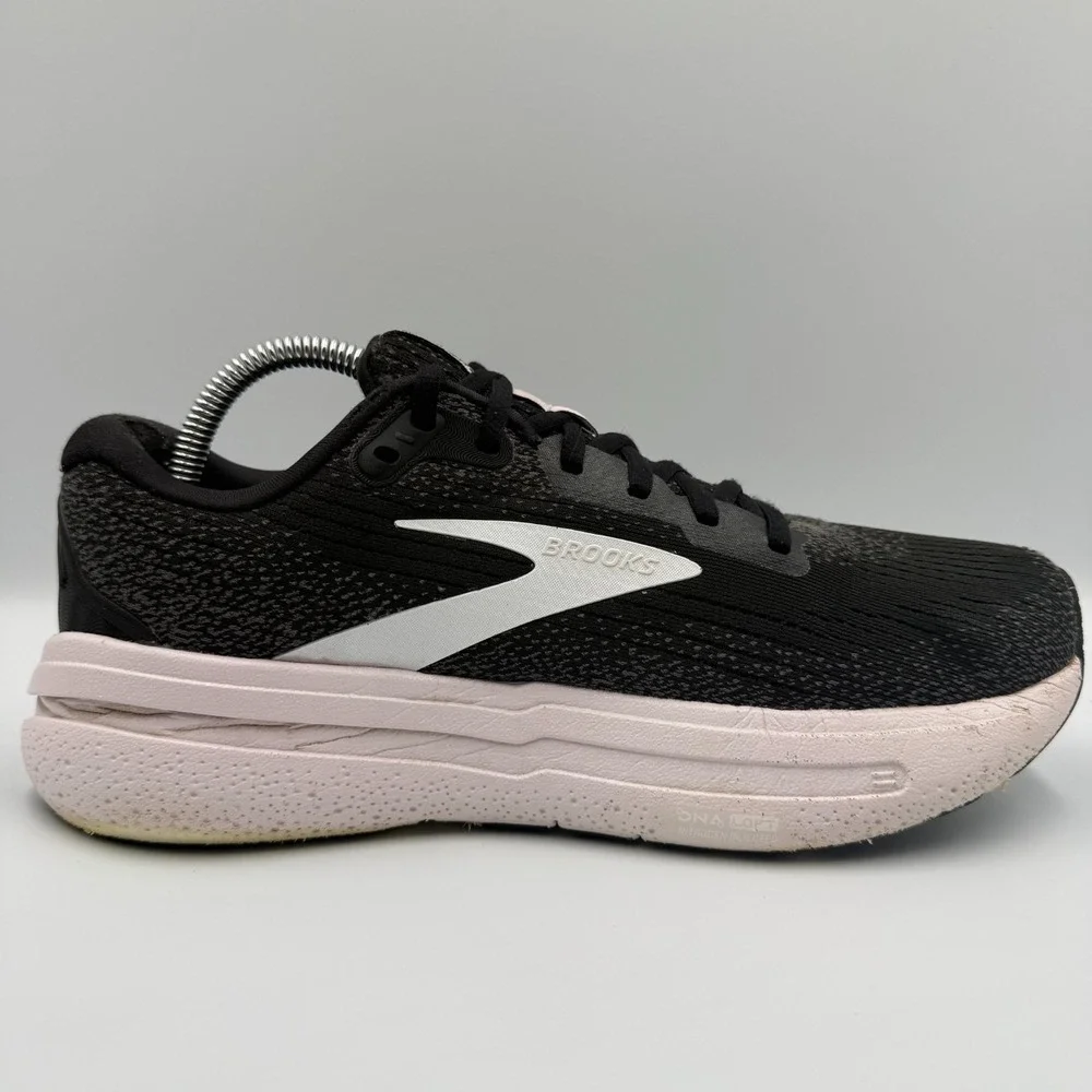 Brooks Ghost Max 2 Women's Size 9 Black White Running Shoes Sneakers 1204201B077